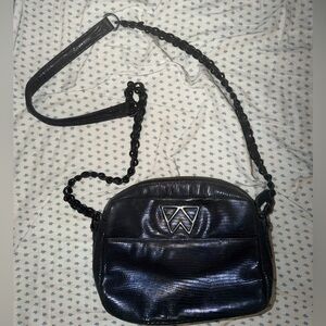 Kelly Wynne Crossbody Purse